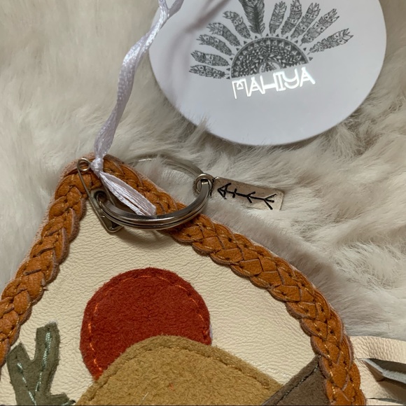 NWT Mahiya oversized key ring - Picture 3 of 6